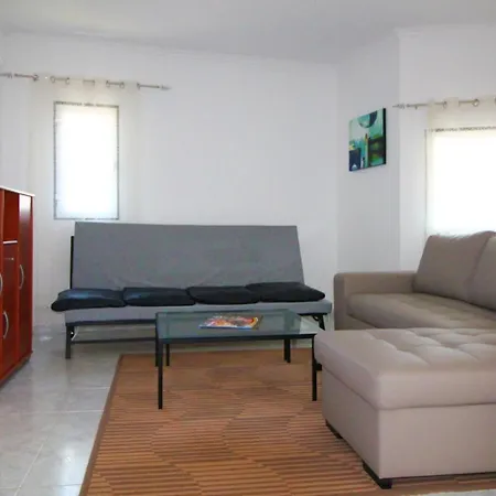 Quinta Flores, Lote 9 *