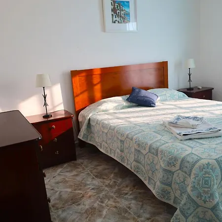 Quinta Flores, Lote 9 * אלבופיירה